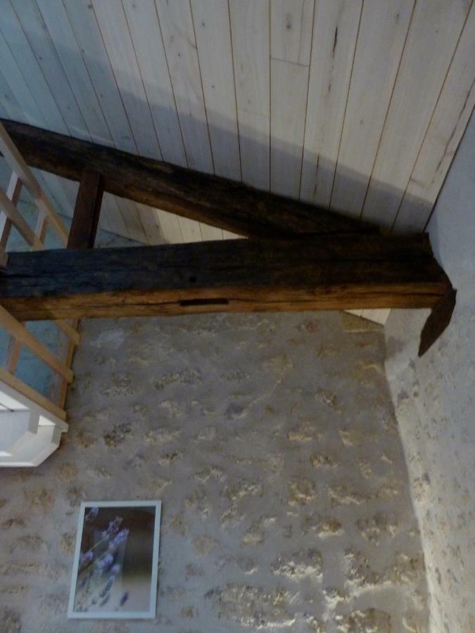 לינה וארוחת בוקר Vérac La Grange D'Oustaud מראה חיצוני תמונה